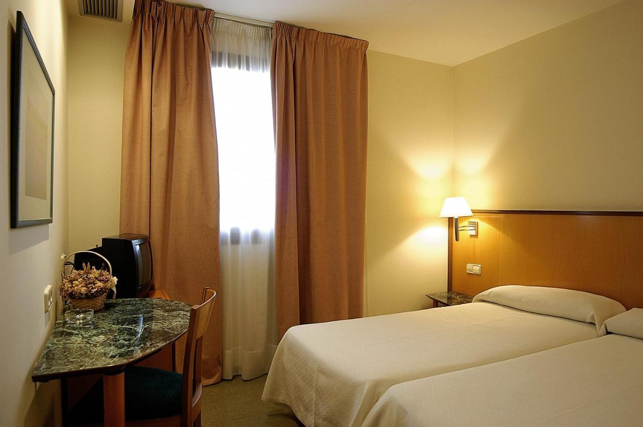 Hostal Meson Pepa Logroño Extérieur photo